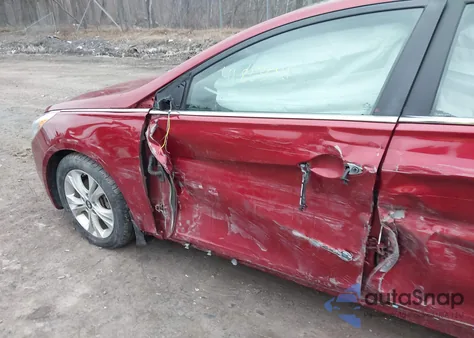 2013 Hyundai Sonata Limited z USA, uszkodzony, nr VIN 5NPEC4AC8DH566221